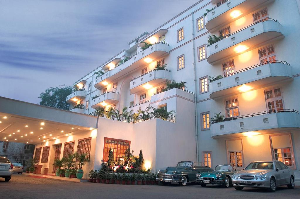 Ambassador, New Delhi - IHCL SeleQtions Near Indira Gandhi International Airport.