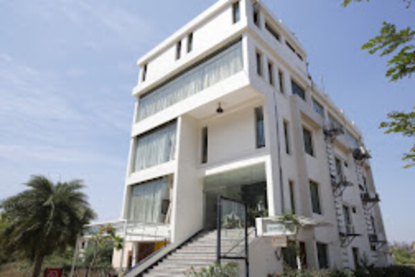 Experience the pleasure of a sophisticated staycation in our uniquely designed rooms with breathtaking views of the city